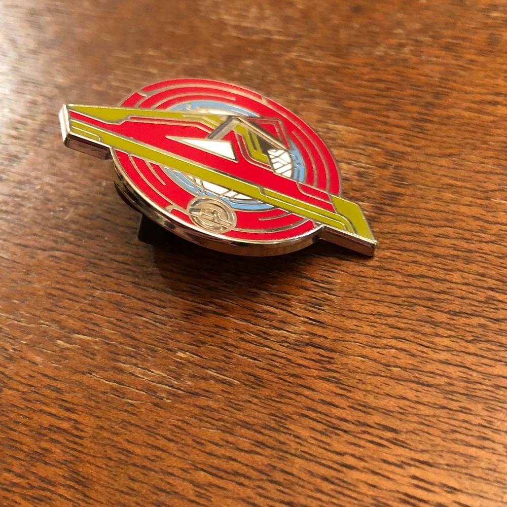 Authentic Disney Avengers pin. Each pin $8 or 4 pins for $25, additional pins $5 - Picture 6 of 7